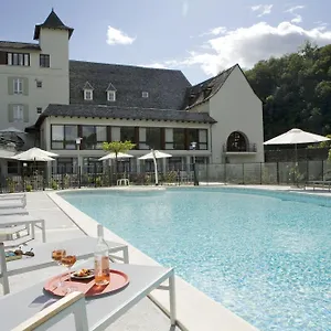 La Riviere Hotel